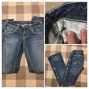 Cowgirl Tuff Women's Classic Blue Boot Cut Jeans 27x35